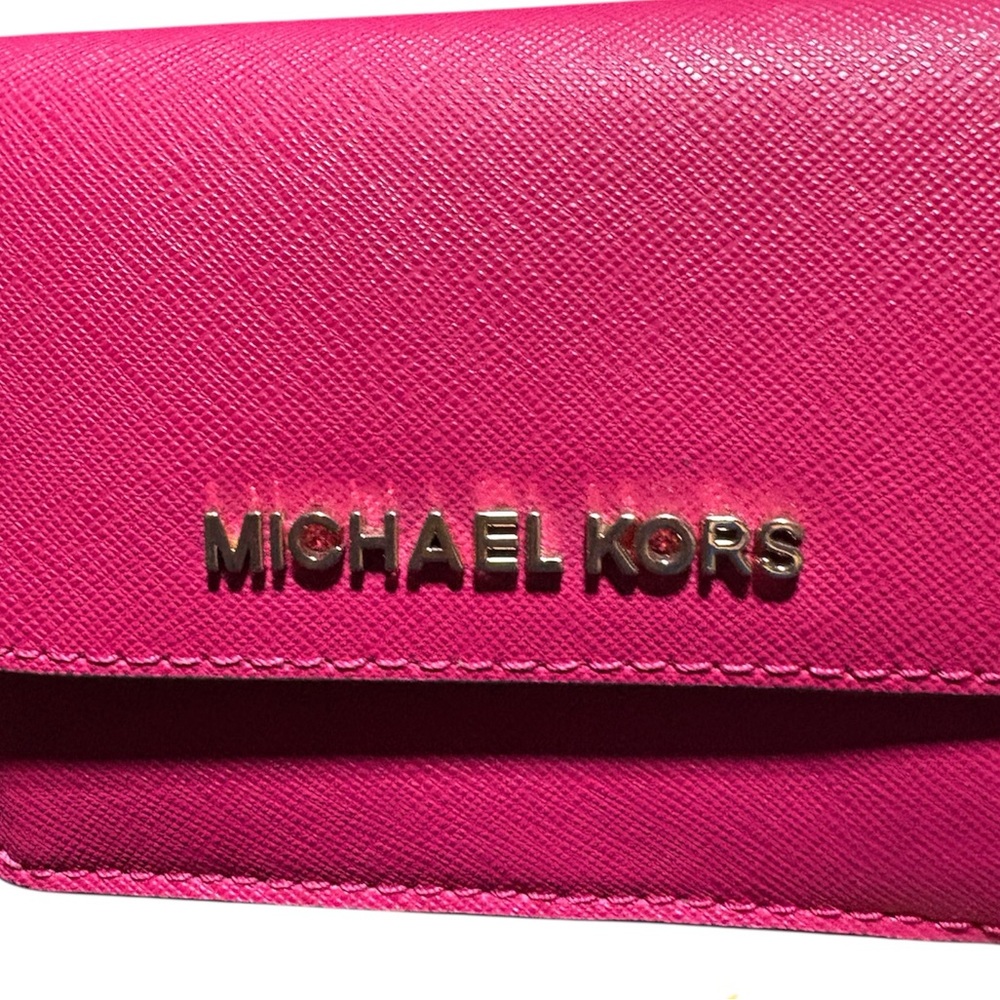 Michael Kors Pink Wallet Like New - Picture 4 of 6